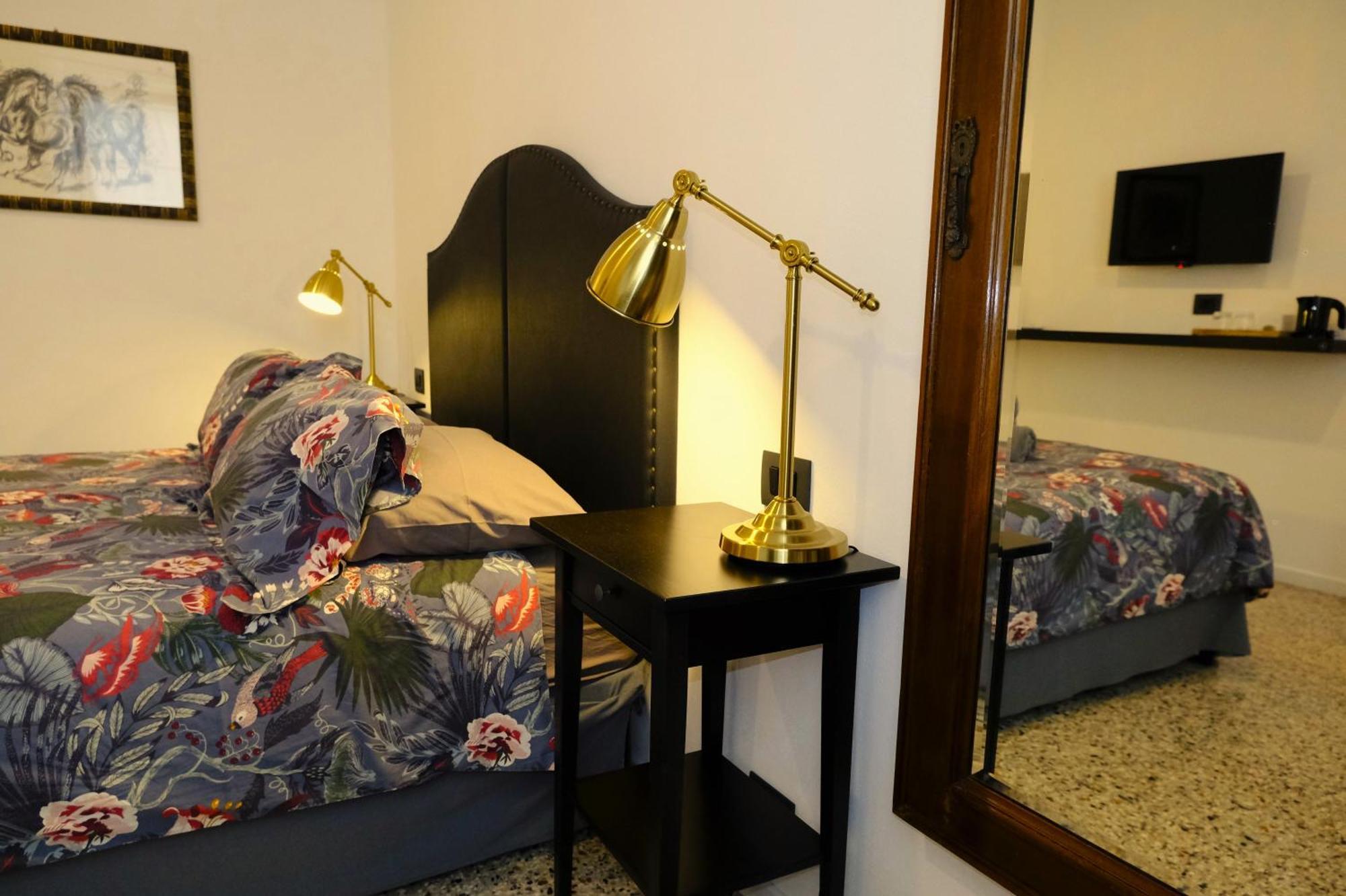 Residenza Laurum B&B Mandello del Lario Zimmer foto