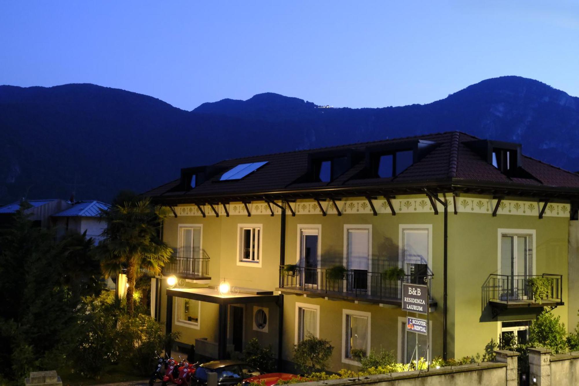 Residenza Laurum B&B Mandello del Lario Exterior foto